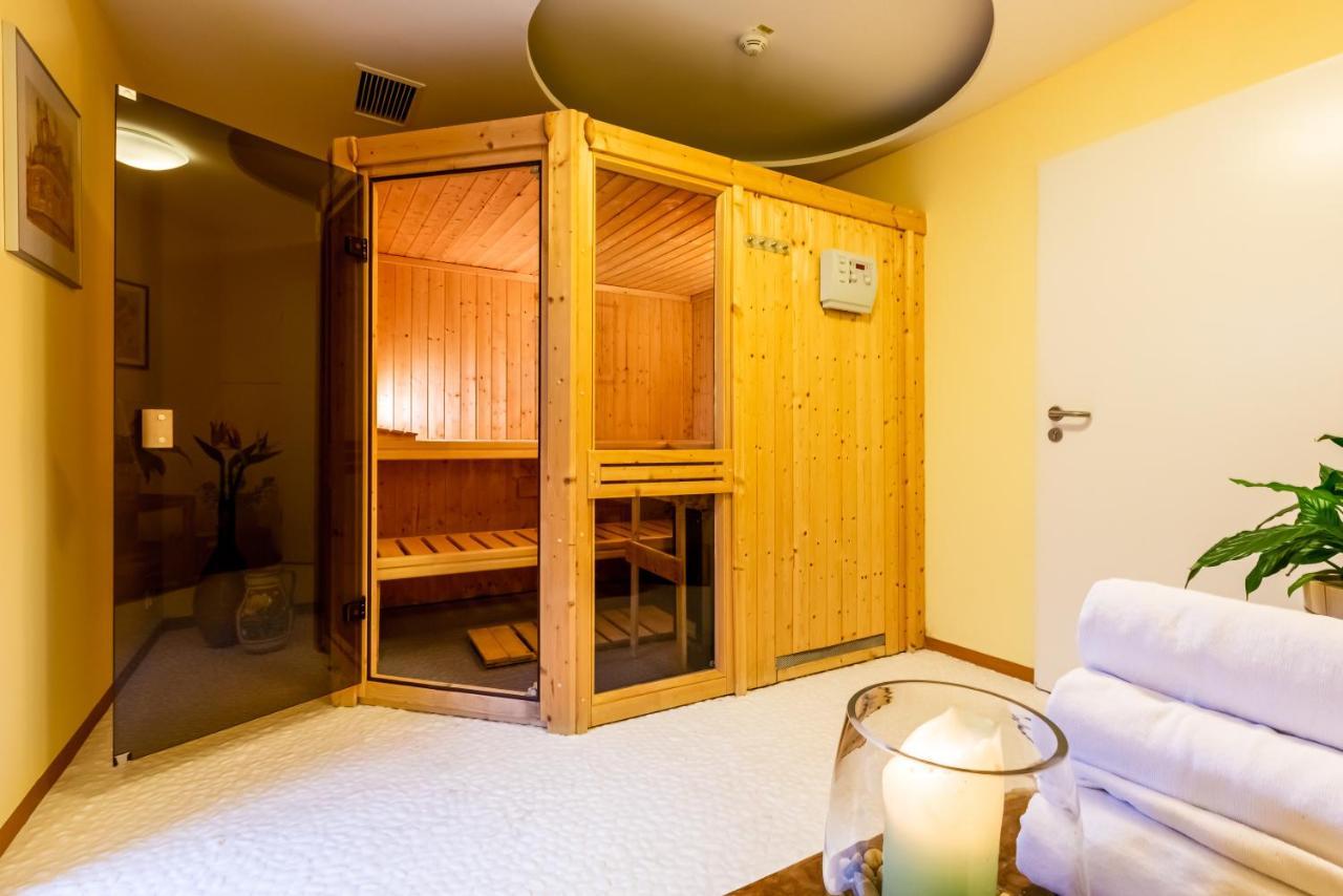 Hotel Villa Lago Garni バート・ウィーゼ エクステリア 写真